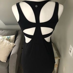 Lululemon black tank